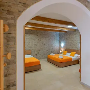 Domos La Corte Ghibellina Affittacamere